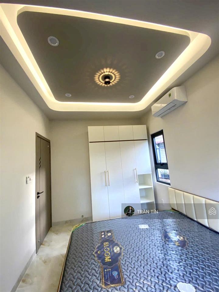 Căn nhà xây mới 100%, góc 2 mặt kiệt đường lê duẩn. diện tích 68,5m2. hướng bắc. giá bán 5 tỷ 900