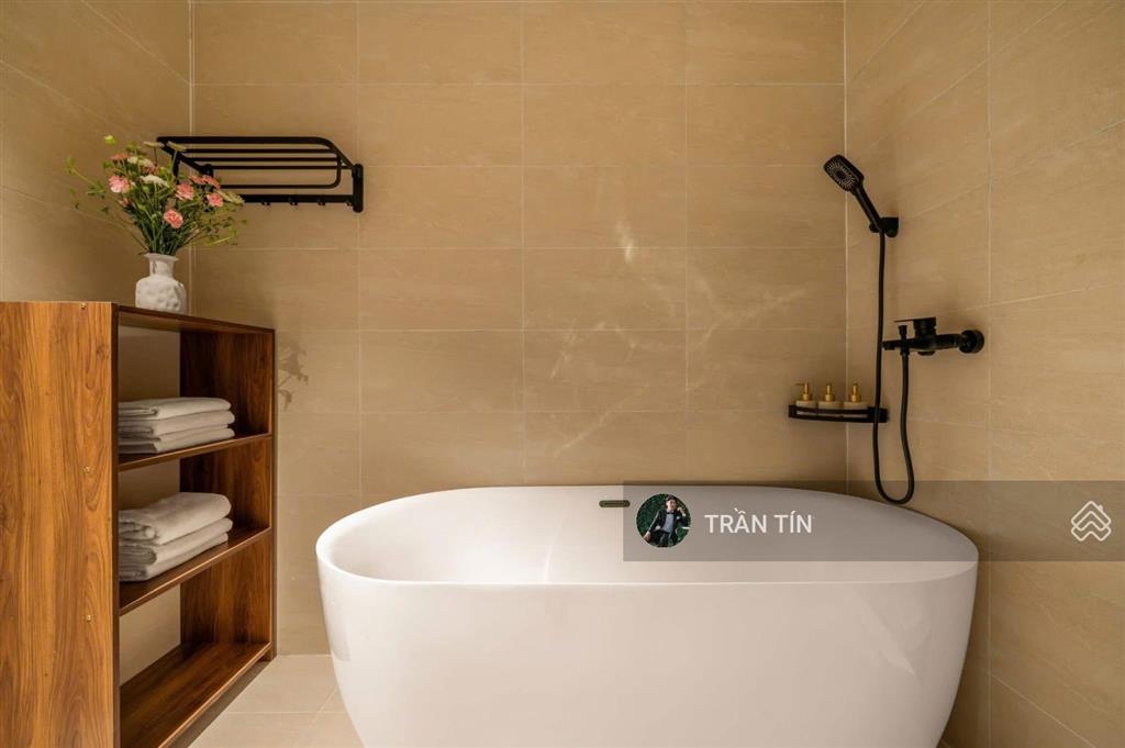 Căn nhà mặt tiền đường phan bôi. thiết kế đẹp có hồ bơi. dòng tiền 55 triệu/tháng