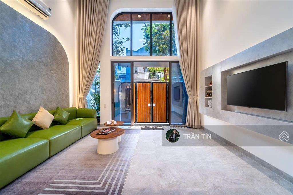 Căn villa mini đường tân thái 8 vừa mới xây dựng xong. cách biển mân thái 300m. có bồ bơi jacuzzi