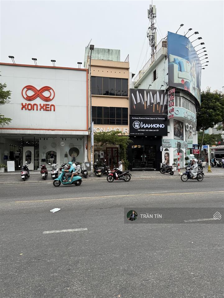 Căn nhà phố thời trang lê duẩn. vị trí trung tâm của trung tâm. cách đường bạch đằng 200m