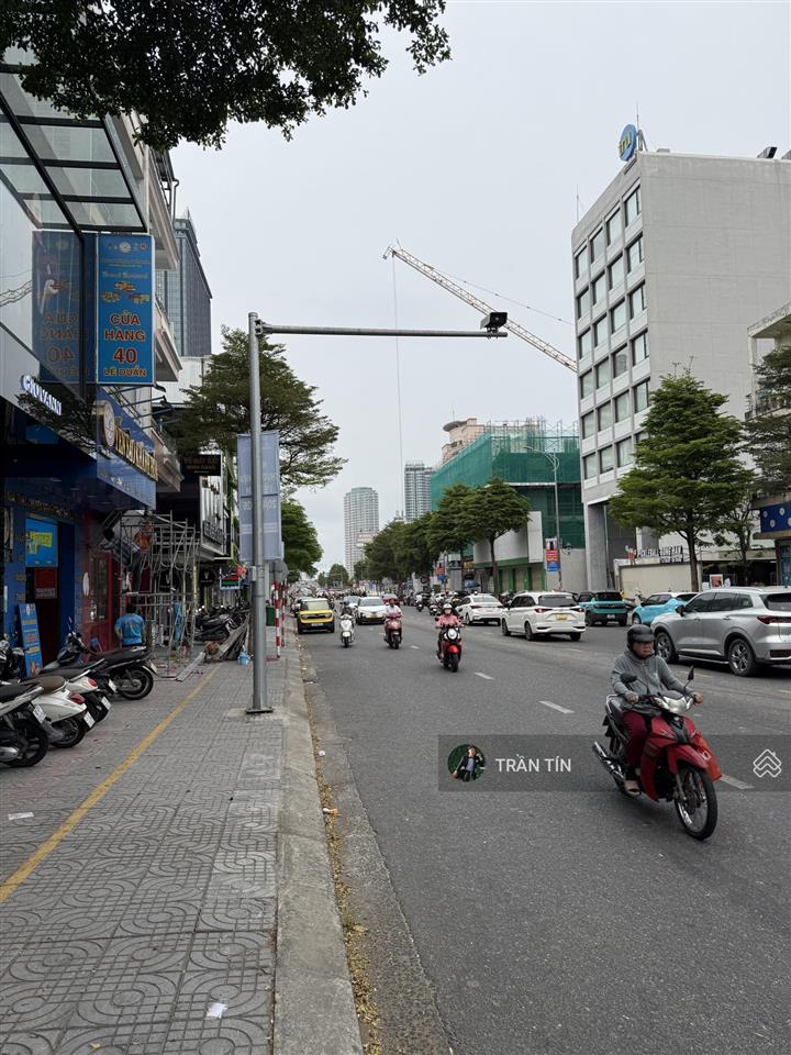 Căn nhà phố thời trang lê duẩn. vị trí trung tâm của trung tâm. cách đường bạch đằng 200m