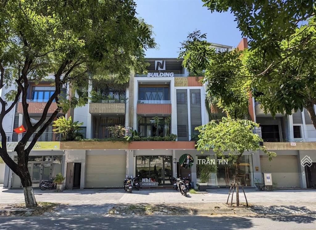 Căn nhà phố đường nại nam. sát siêu thị lotte. ngay tổ hợp đà nẵng downtown & toà tháp 69 tầng