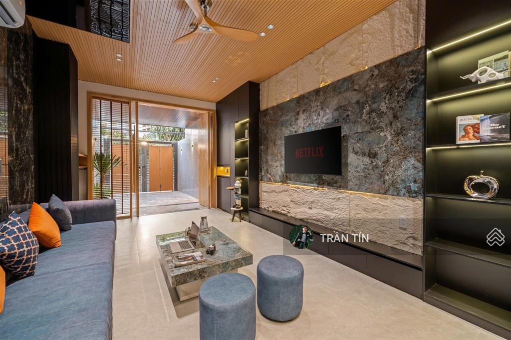 Căn villa phố phạm quang ảnh xây mới 100% vừa mới hoàn thiện. sát toà căn hộ hiyori garden tower