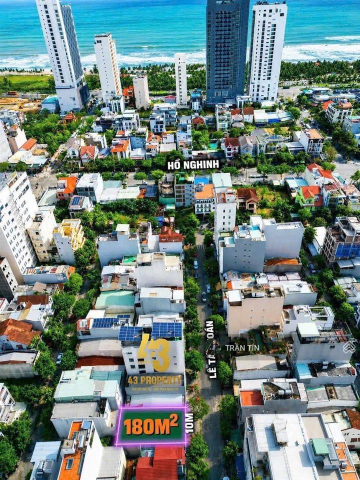 Cặp đất phố lê tấn toán. cách bãi tắm phạm văn đồng 300m