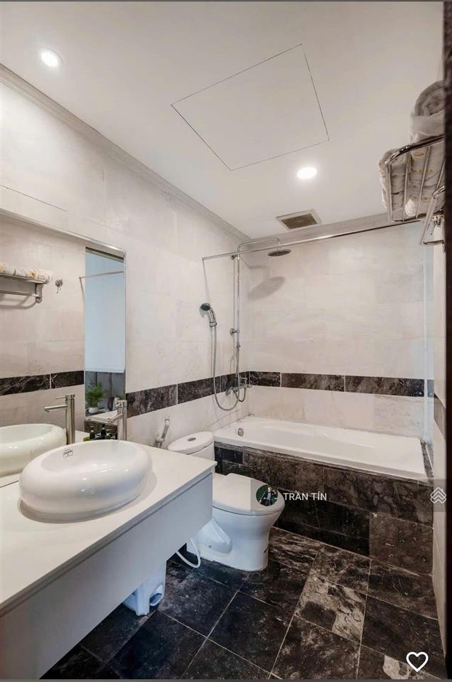 Khách sạn góc 2 mặt tiền đường đống đa & lý tự trọng