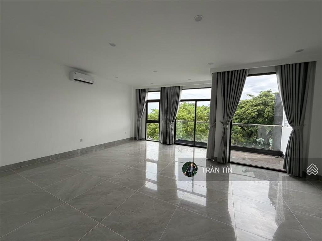 Shophouse 2 mặt tiền đường hoàng thị loan & hoà phú 21.