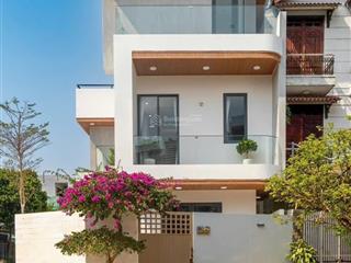 Căn villa góc 2 mặt tiền đường nguyễn sơn & hoá sơn 1. vị trí đẹp cách sông chỉ 100m