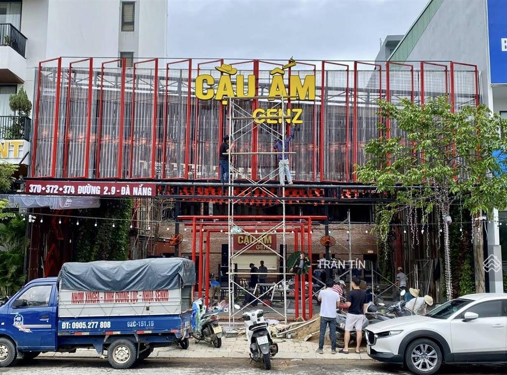 Lô đất mặt tiền đường 2 tháng 9. diện tích 375m2. hướng đông. đối diện đà nẵng downtown. 125 tỷ