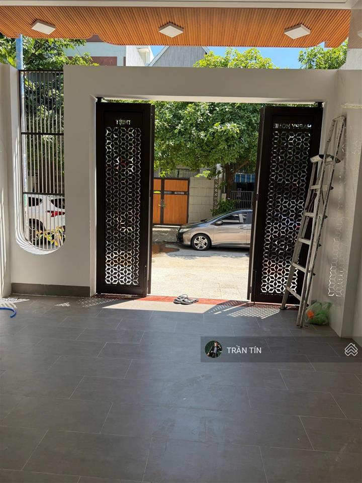 Căn nhà mới xây mặt tiền đường lê thiệt  hòa khánh cách biển nguyễn tất thành chỉ 200m