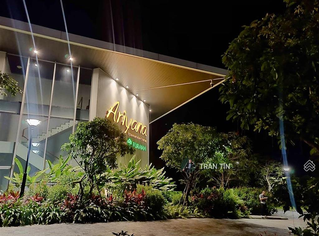 Cặp đất mặt tiền đường võ nguyên giáp. đối diện ariyana convention centre danang