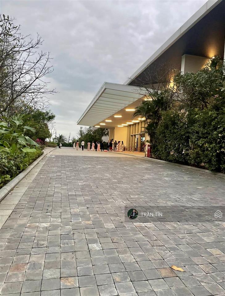Cặp đất mặt tiền đường võ nguyên giáp. đối diện ariyana convention centre danang