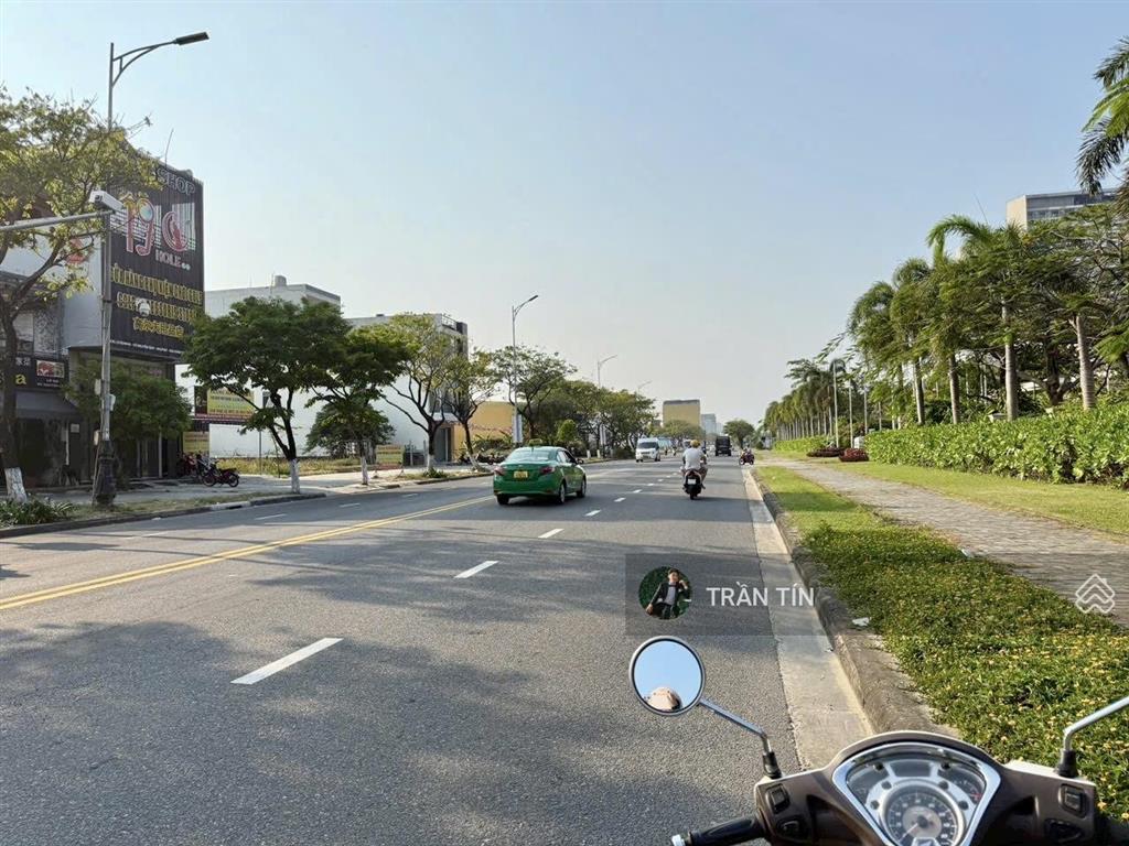 Cặp đất mặt tiền đường võ nguyên giáp. đối diện crowne plaza danang