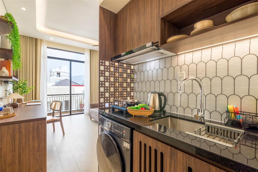 Tòa căn hộ mặt tiền đường phước trường 17. sát 2 tòa tháp đôi 25 tầng của sungroup. cách biển 400m