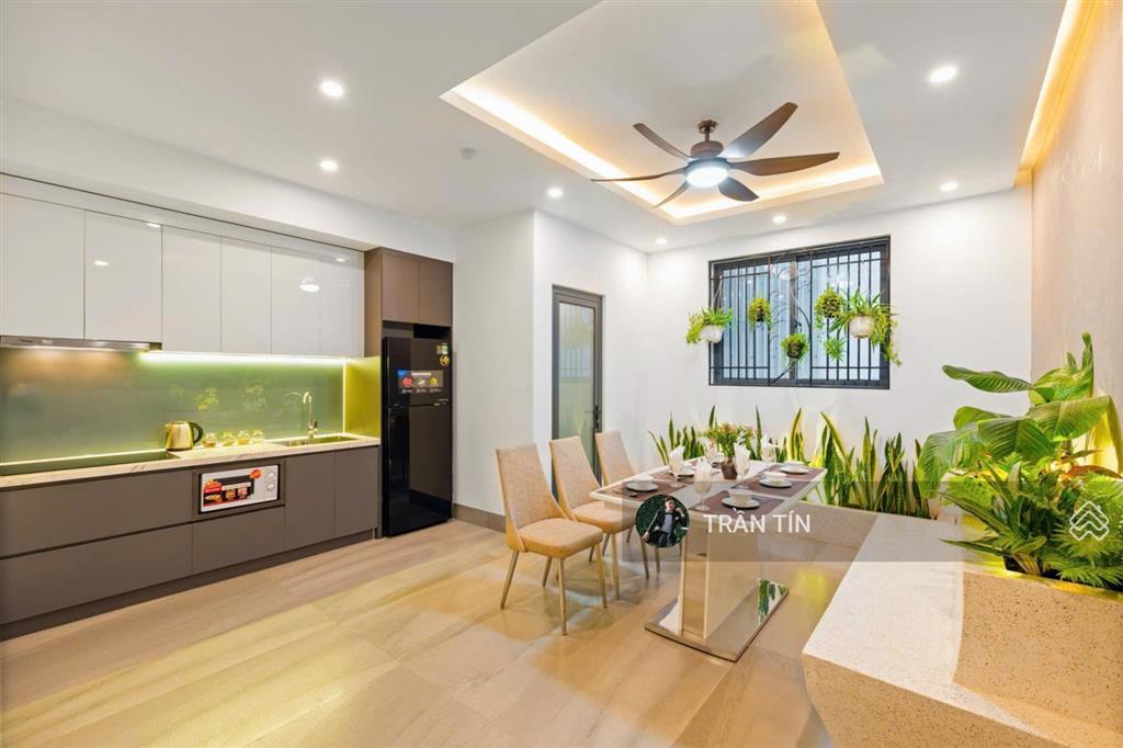 Tòa căn hộ đường nguyễn đức an. sau lưng tòa tháp đôi 25 tầng của sungroup. cách biển 400m