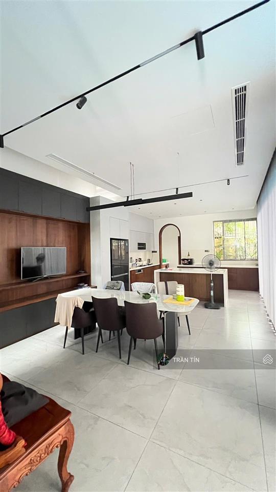 Căn biệt thự euro village 1. được xây mới 100% chưa đưa vào sử dụng. nội thất nhập khẩu châu âu