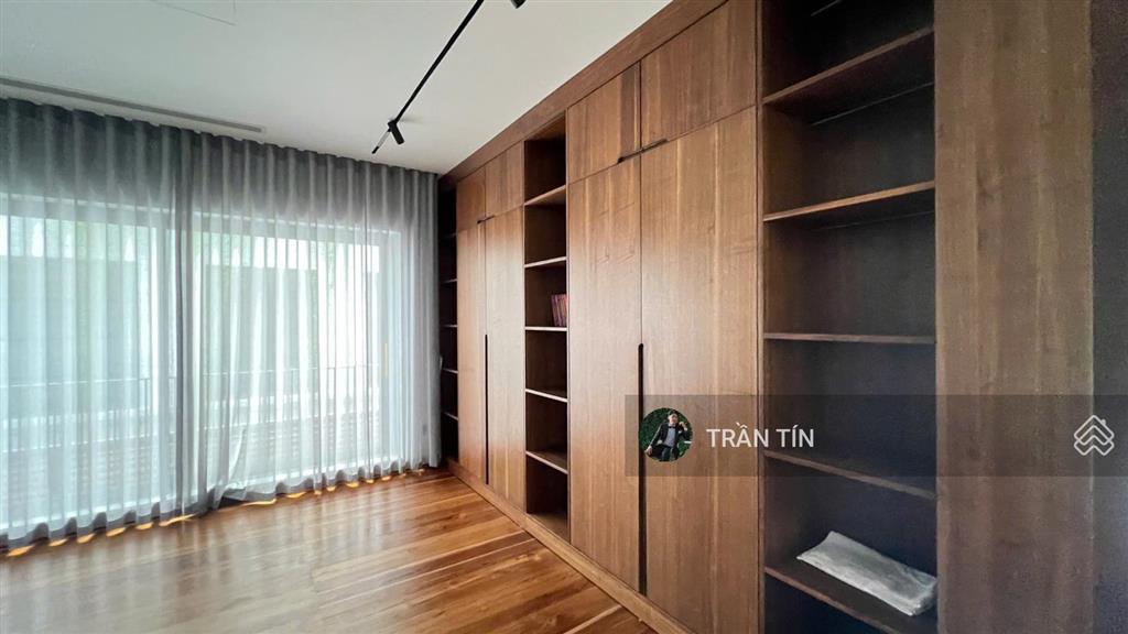 Căn biệt thự euro village 1. được xây mới 100% chưa đưa vào sử dụng. nội thất nhập khẩu châu âu