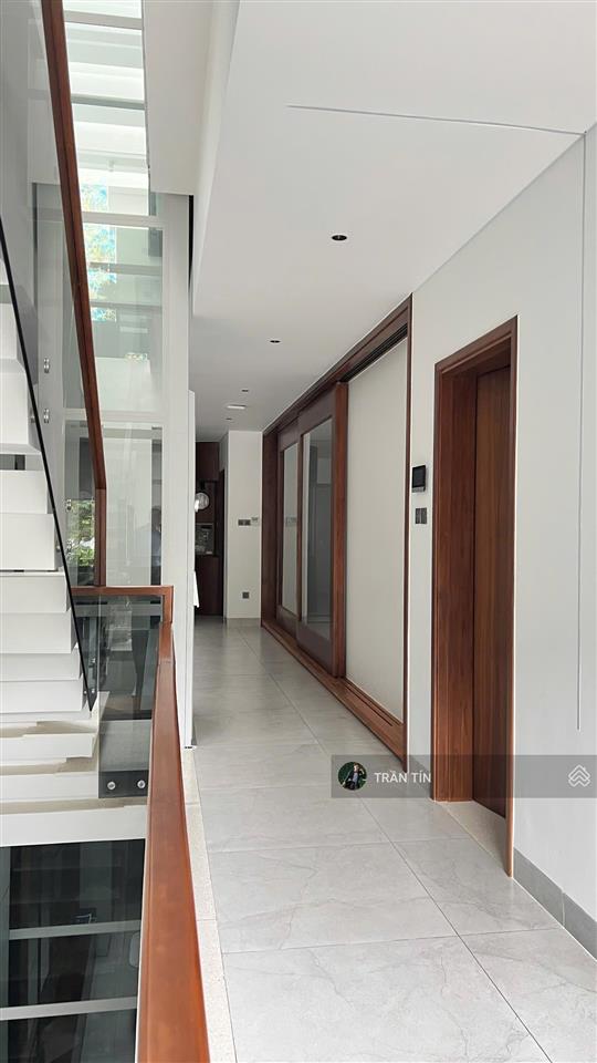 Căn biệt thự euro village 1. được xây mới 100% chưa đưa vào sử dụng. nội thất nhập khẩu châu âu