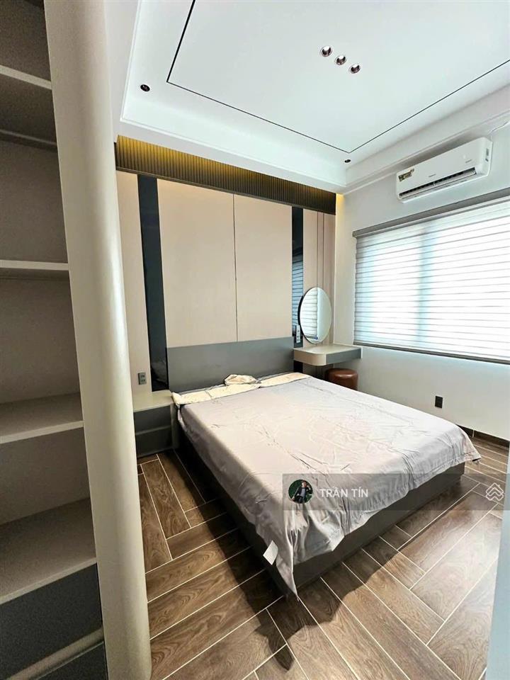 Căn nhà vừa mới xây dựng xong. mặt tiền đường lê đình thám