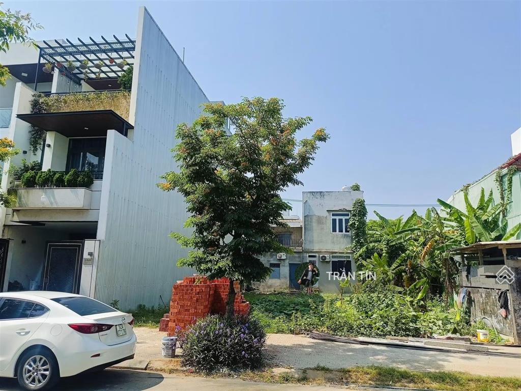 Lô đất mặt tiền đường trần kim xuyến khu đô thị hoà xuân. hướng đông bắc. đường 7m5. giá 5 tỷ 900