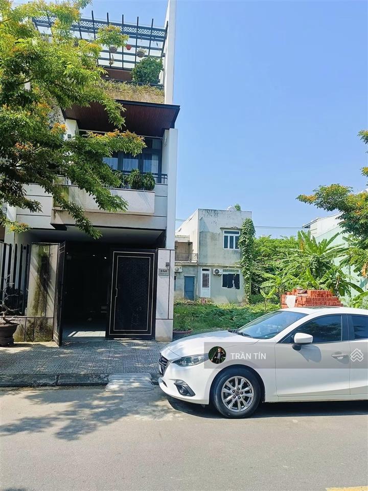 Lô đất mặt tiền đường trần kim xuyến khu đô thị hoà xuân. hướng đông bắc. đường 7m5. giá 5 tỷ 900