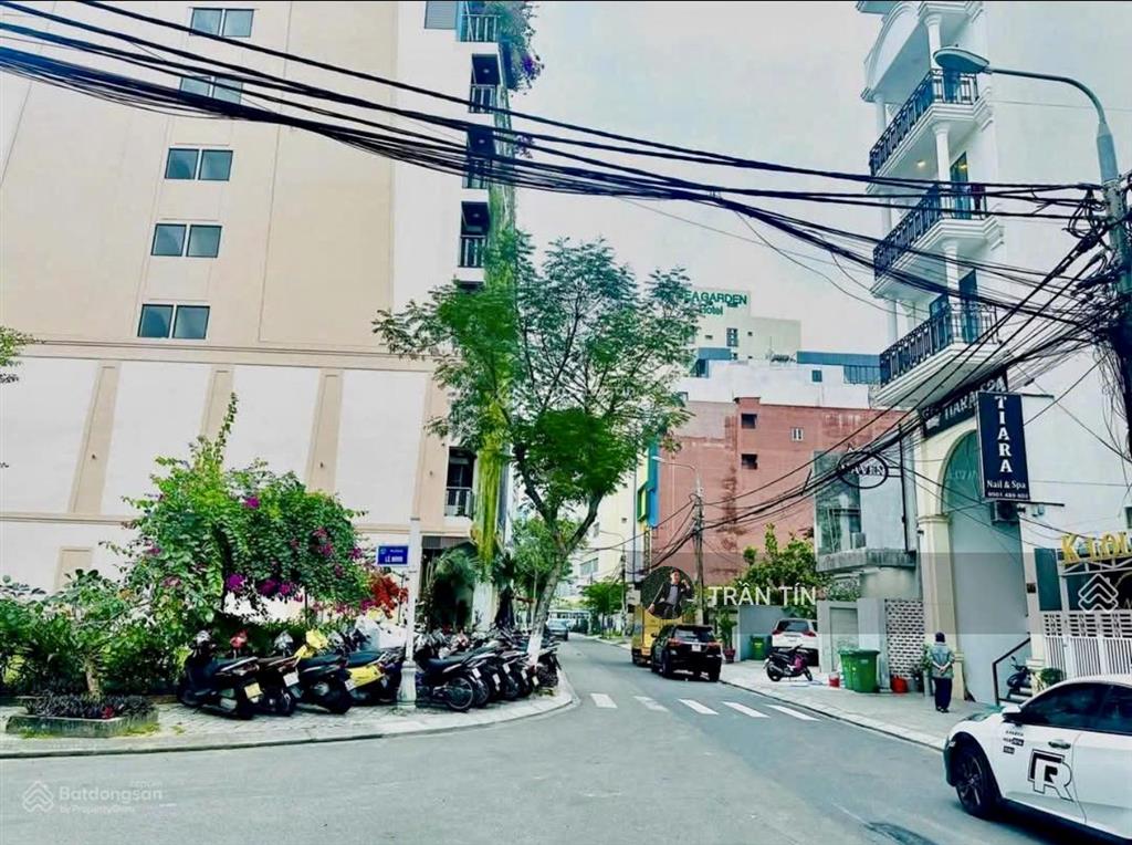 Lô đất mặt tiền đường lý thánh tông. vị trí song song phạm văn đồng. cách biển 500m