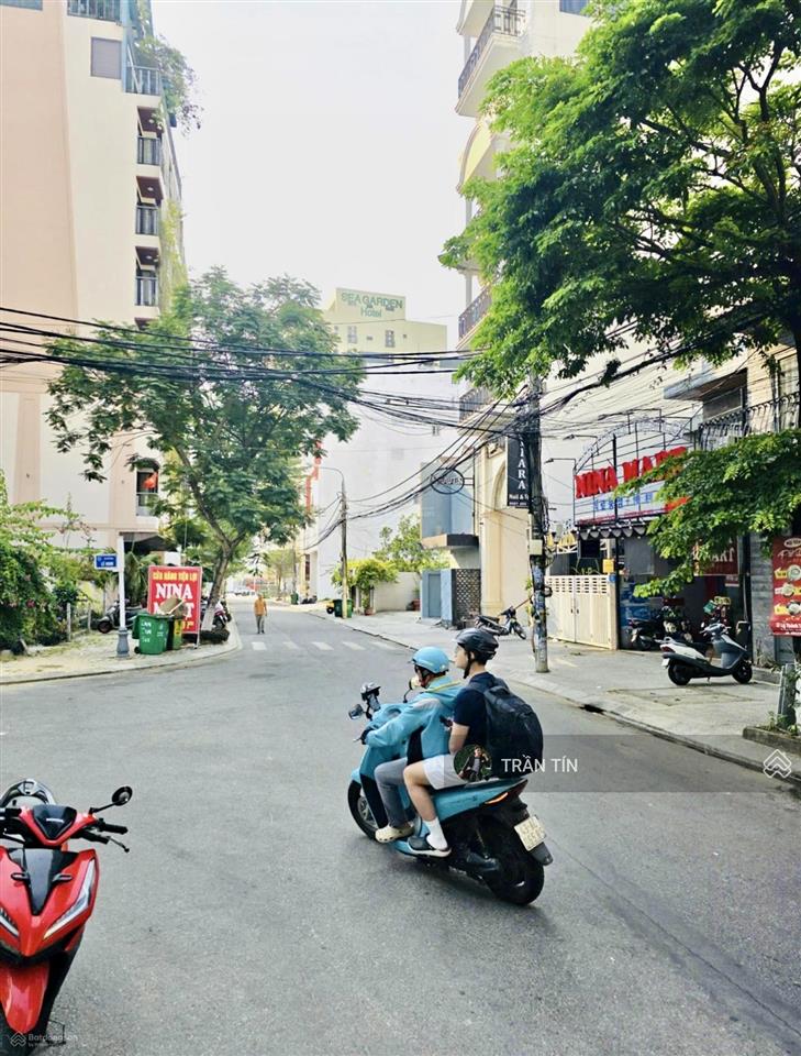 Lô đất mặt tiền đường lý thánh tông. vị trí song song phạm văn đồng. cách biển 500m