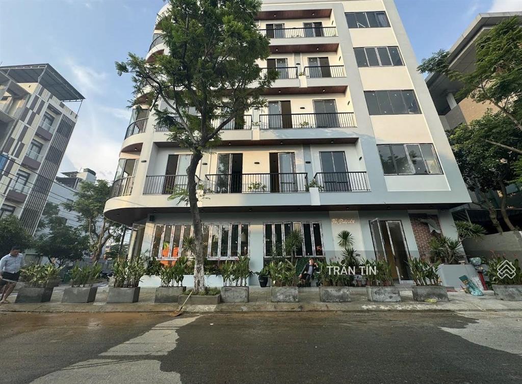 Tòa khách sạn góc 2 mặt tiền đường nguyễn đình & phước trường 17. cách biển 400m