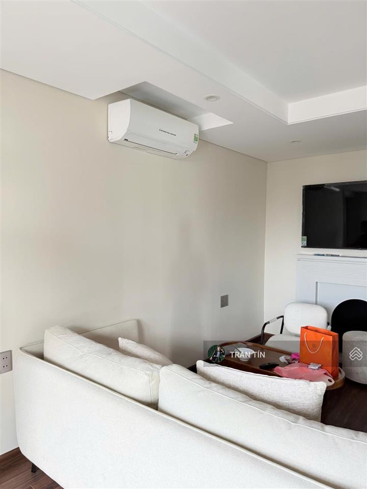 Toà căn hộ, khách sạn đường phước trường 4. sát bên 2 toà tháp đôi cao 25 tầng của sun group
