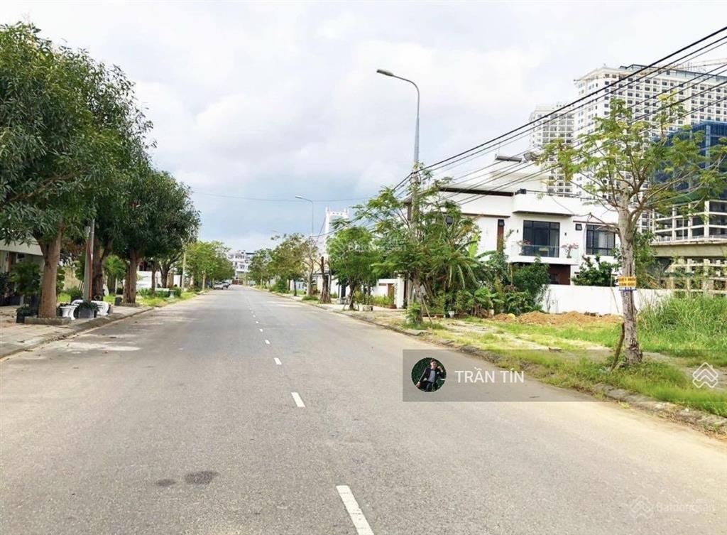 Lô đất mặt tiền đường khúc thừa dụ. diện tích 150m2. hướng đông nam. giá bán 12 tỷ