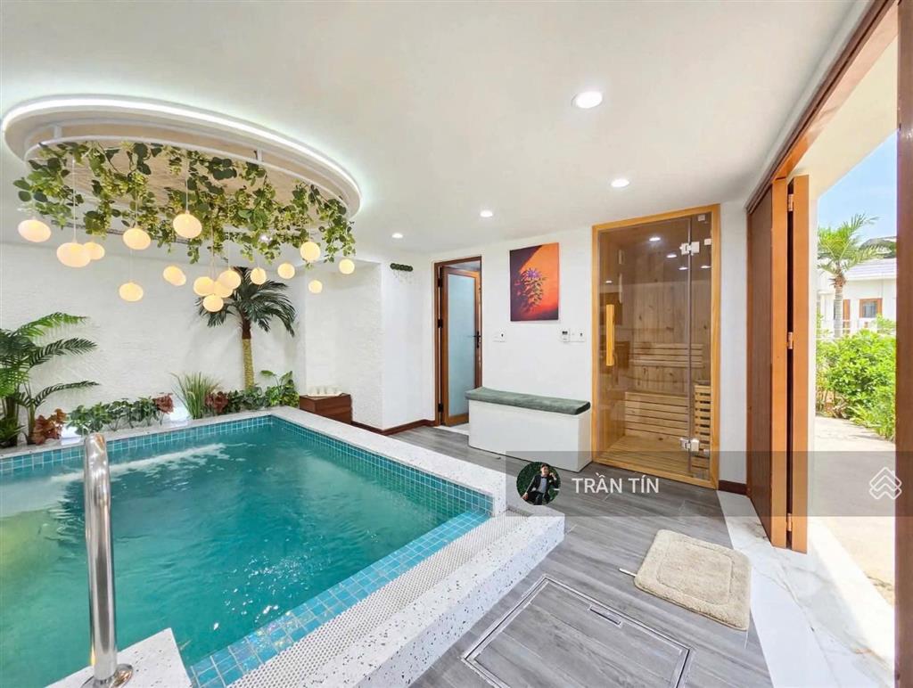 Căn villa mini 4 tầng trung tâm phố đà nẵng, có hồ bơi phong cách hiện đại