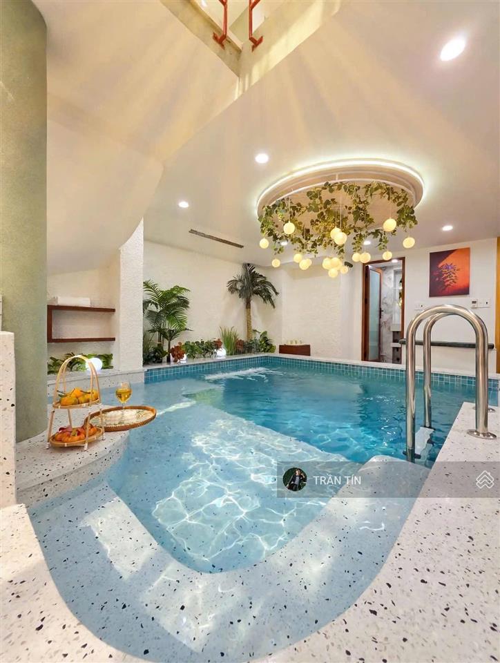 Căn villa mini 4 tầng trung tâm phố đà nẵng, có hồ bơi phong cách hiện đại