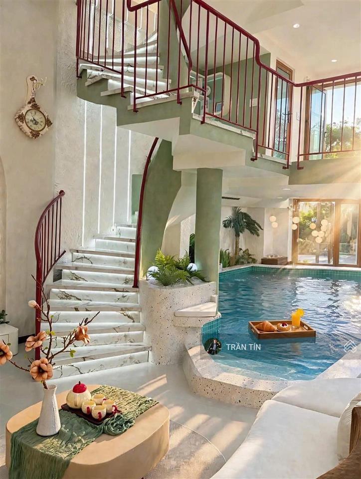 Căn villa mini 4 tầng trung tâm phố đà nẵng, có hồ bơi phong cách hiện đại