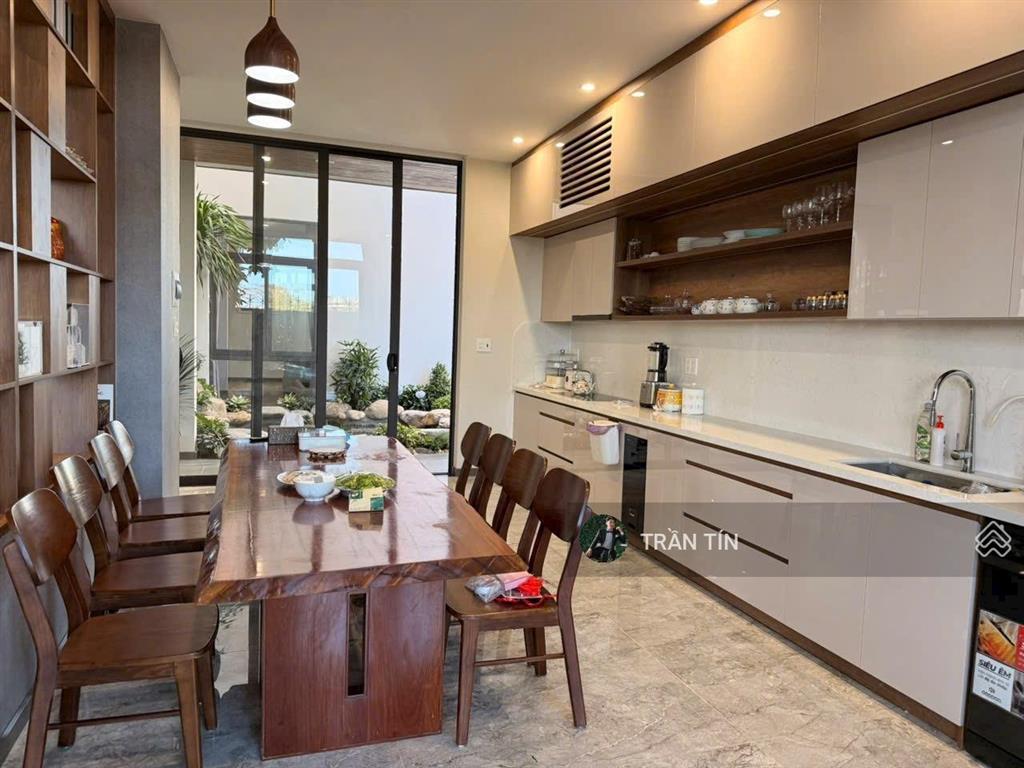 Biệt thự mặt sông đường thăng long. khu đảo nổi cẩm lệ