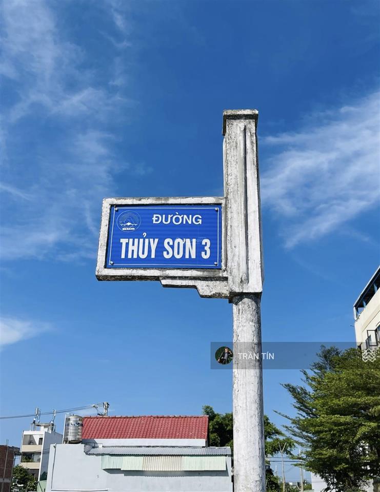 Lô đất mặt tiền đường thuỷ sơn 3. ngay bãi tắm sơn thuỷ.