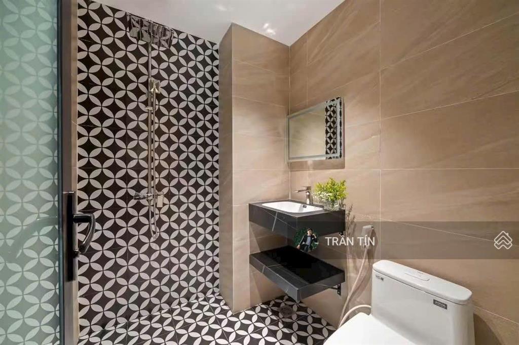 Căn nhà 4 tầng mặt tiền đường phan thành tài. sát phố đi bộ bạch đằng