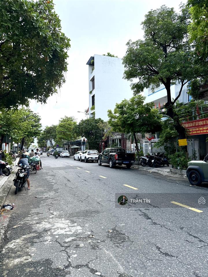 Nhà mặt tiền đường nguyễn du, diện tích  130m2, trục thông thẳng ra bạch đằng, giá bán  27 tỷ