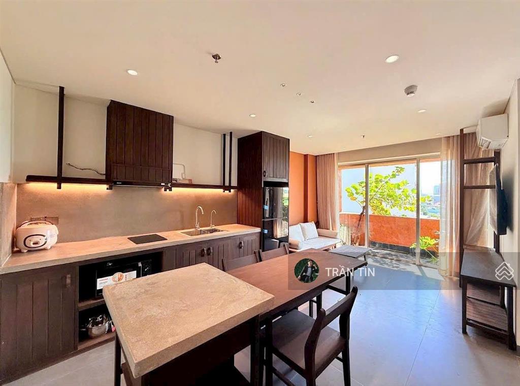 Tòa căn hộ góc 2 mặt tiền đường phạm vấn. vừa mới hoàn thiện mới 100%