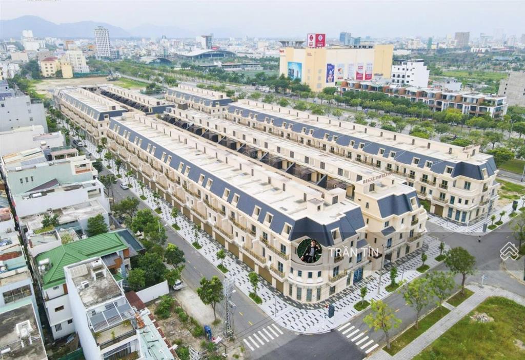 Shophouse 4.5 tầng regal pavillon. đường nguyễn lộ trạch.