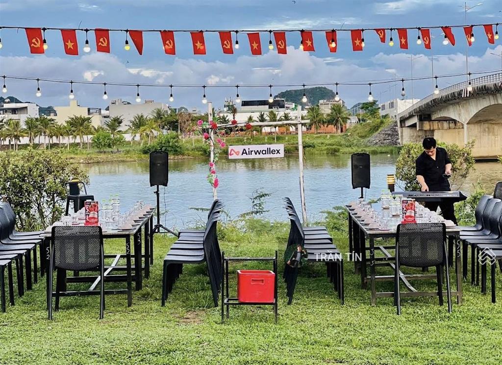 Lô đất 3 mặt tiền đường nguyễn đình thi. view trực diện mặt sông.