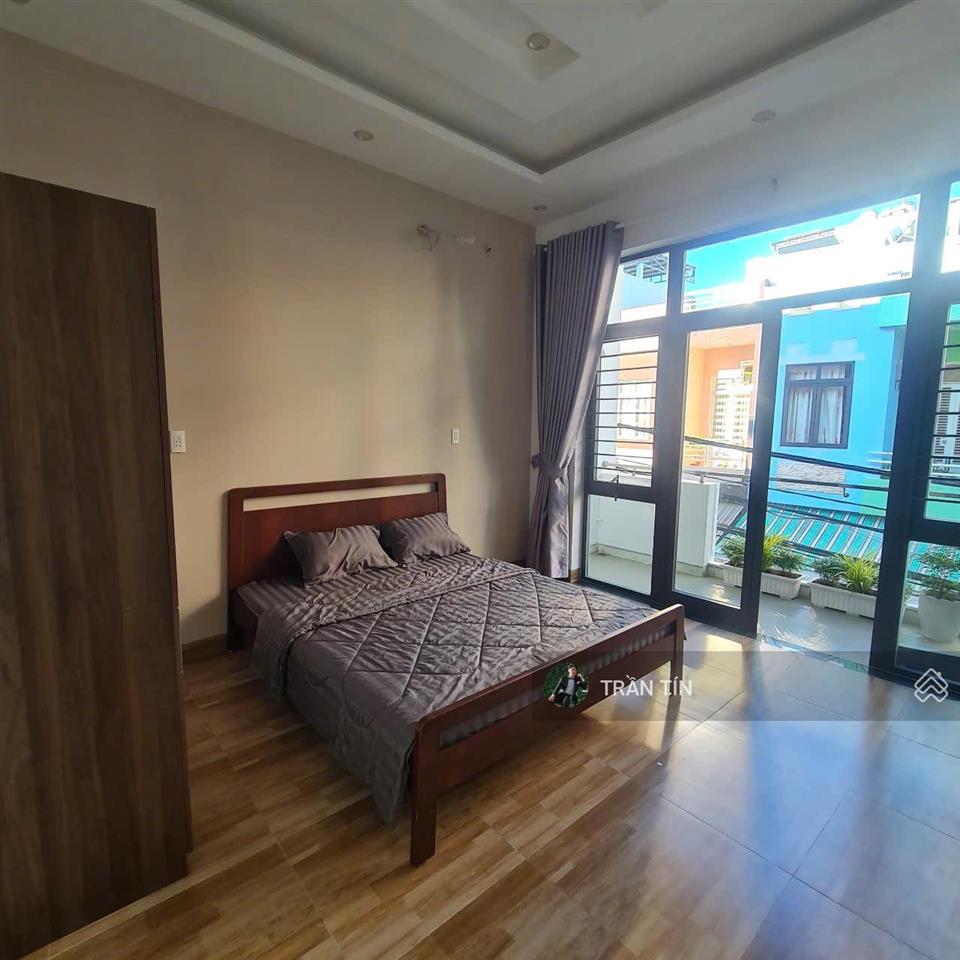 Căn nhà 2 tầng mặt tiền đường phan huy ôn. sát phan đăng lưu & toà tháp 69 tầng & điểm bắn pháo hoa