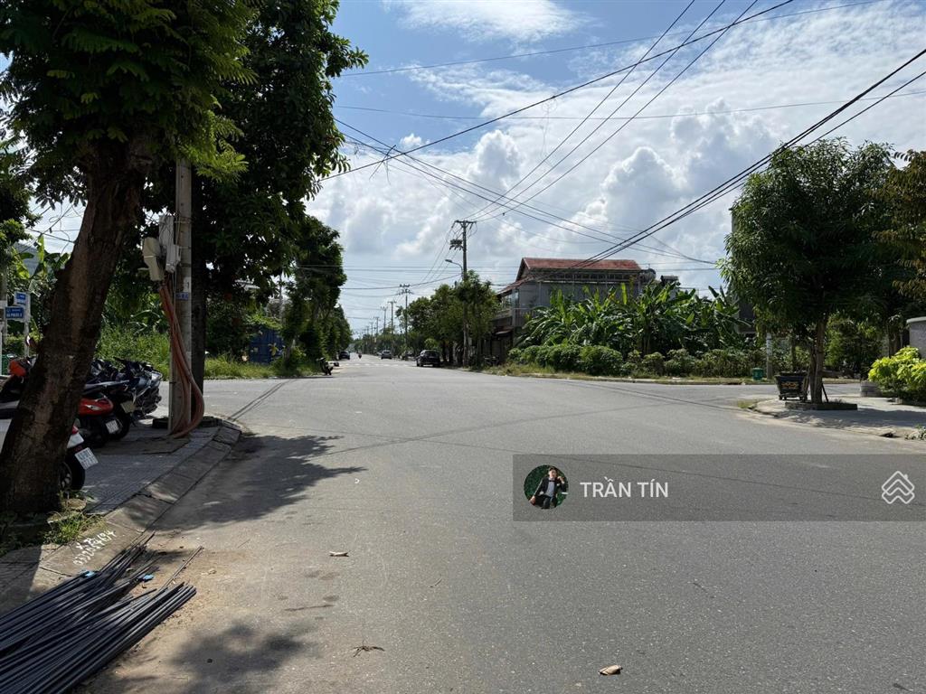 Lô đất mặt tiền đường nghiêm xuân yêm. diện tích 95m2. đường 10.5m. hướng tây nam. giá 9.5 tỷ