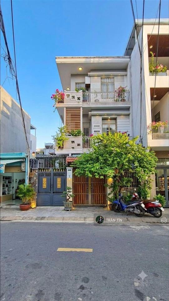 Nhà mặt tiền đường mai dị. cách chợ hoà cường 30m. trục kinh doanh buôn bán sầm uất.
