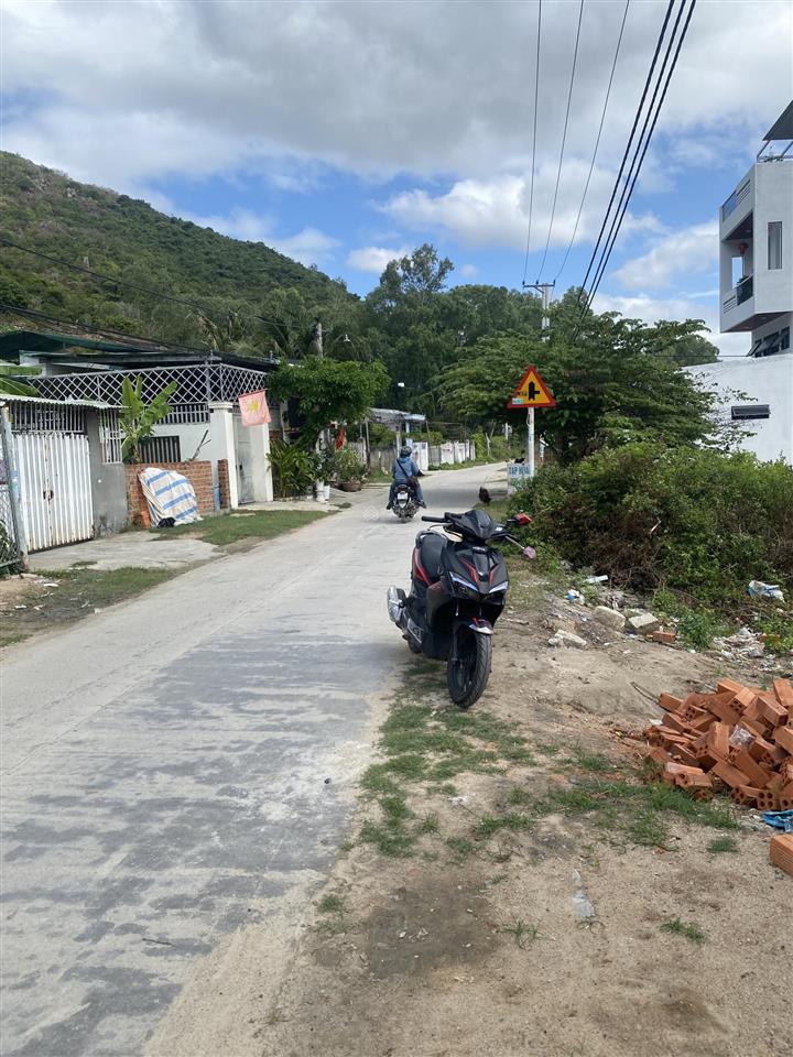 Lô đất mặt tiền đường hòn thơm, phường tây nha trang giá tốt