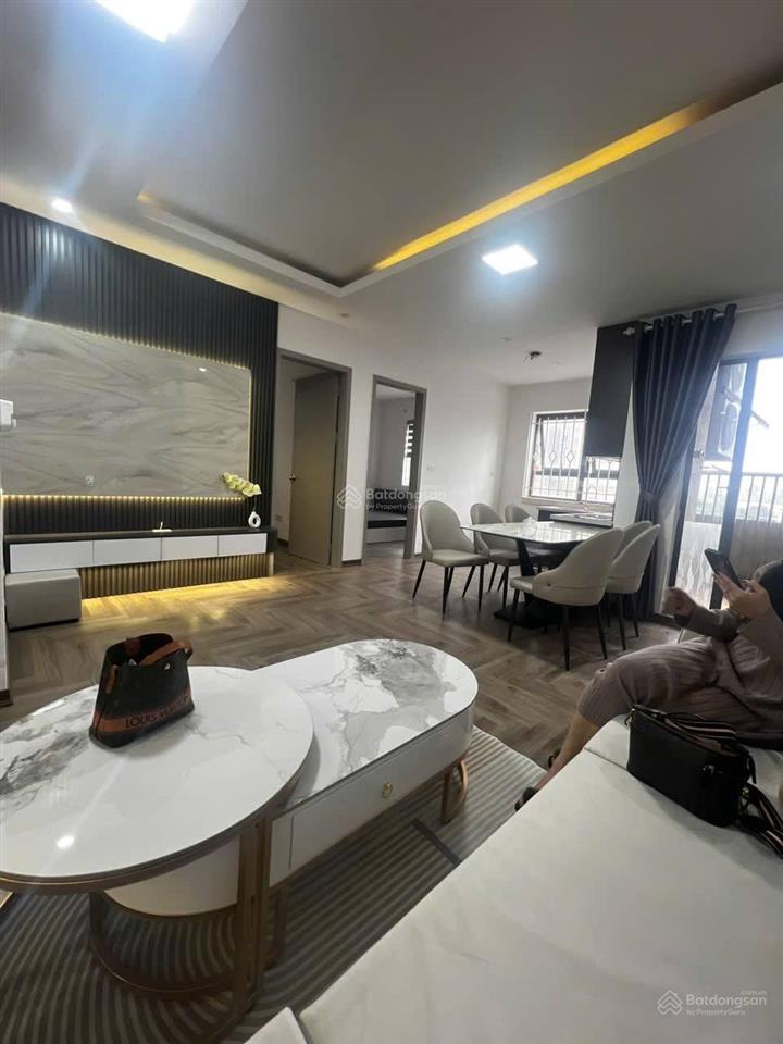 Chính chủ, bán gấp căn hộ 2 ngủ 2 vệ sinh the vesta 58m2 full đồ đẹp, sđcc 3.5x tỷ có tl mạnh