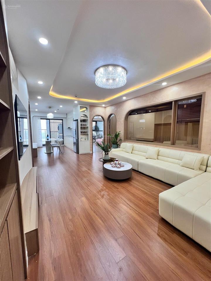 Chính chủ chuyển công tác cần bán căn hộ 107m2 thông thủy 3 ngủ 2 vệ sinh hpc landmark, sđcc 7,x tỷ