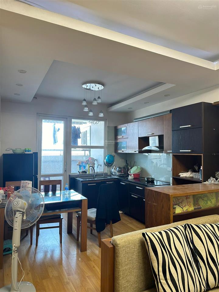 Chính chủ  bán căn hộ fodacon bắc hà 3 ngủ 2 vệ sinh 111.8m2 đồ cơ bản  sẵn sổ về ở ngay 6.x tỷ