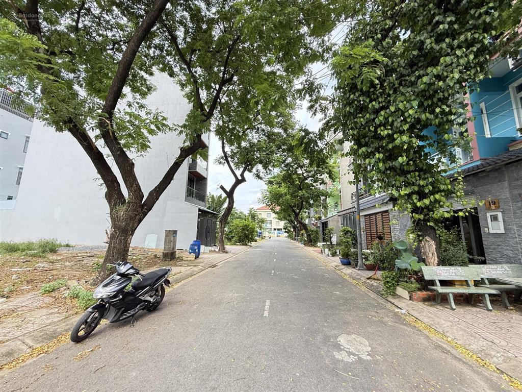 Cần bán gấp đất khu tái định cư linh xuân, ngay chợ + trường học, 5x18m, 90m², giá tốt
