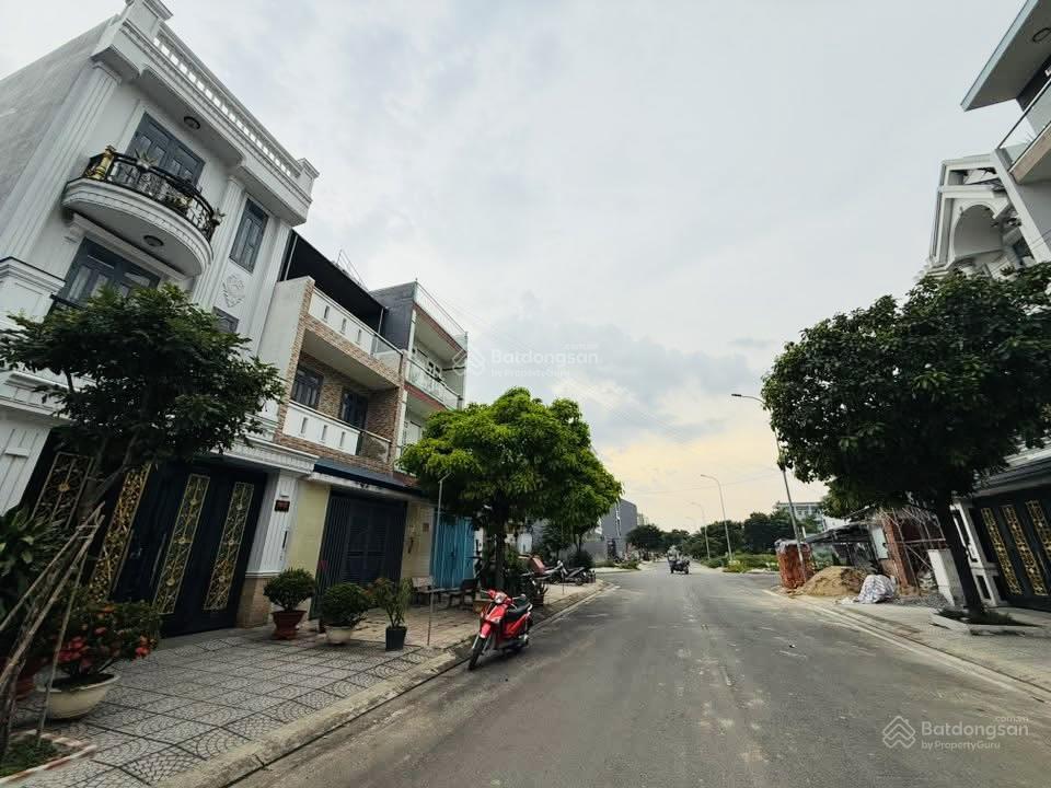 Bán đất sổ hồng sẵn chính chủ| 5x18, 90m2, khu tái định cư linh xuân