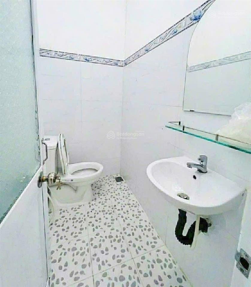 Hẻm xe hơi  nhà 2 tầng  trung tâm trường thọ  phường thủ đức  70 triệu/m2