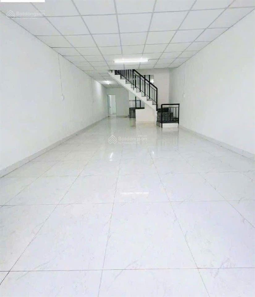Hẻm xe hơi  nhà 2 tầng  trung tâm trường thọ  phường thủ đức  70 triệu/m2